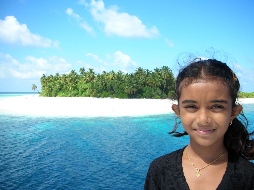 maldivian girl 